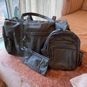 NWOT Vera Bradley Travel Set